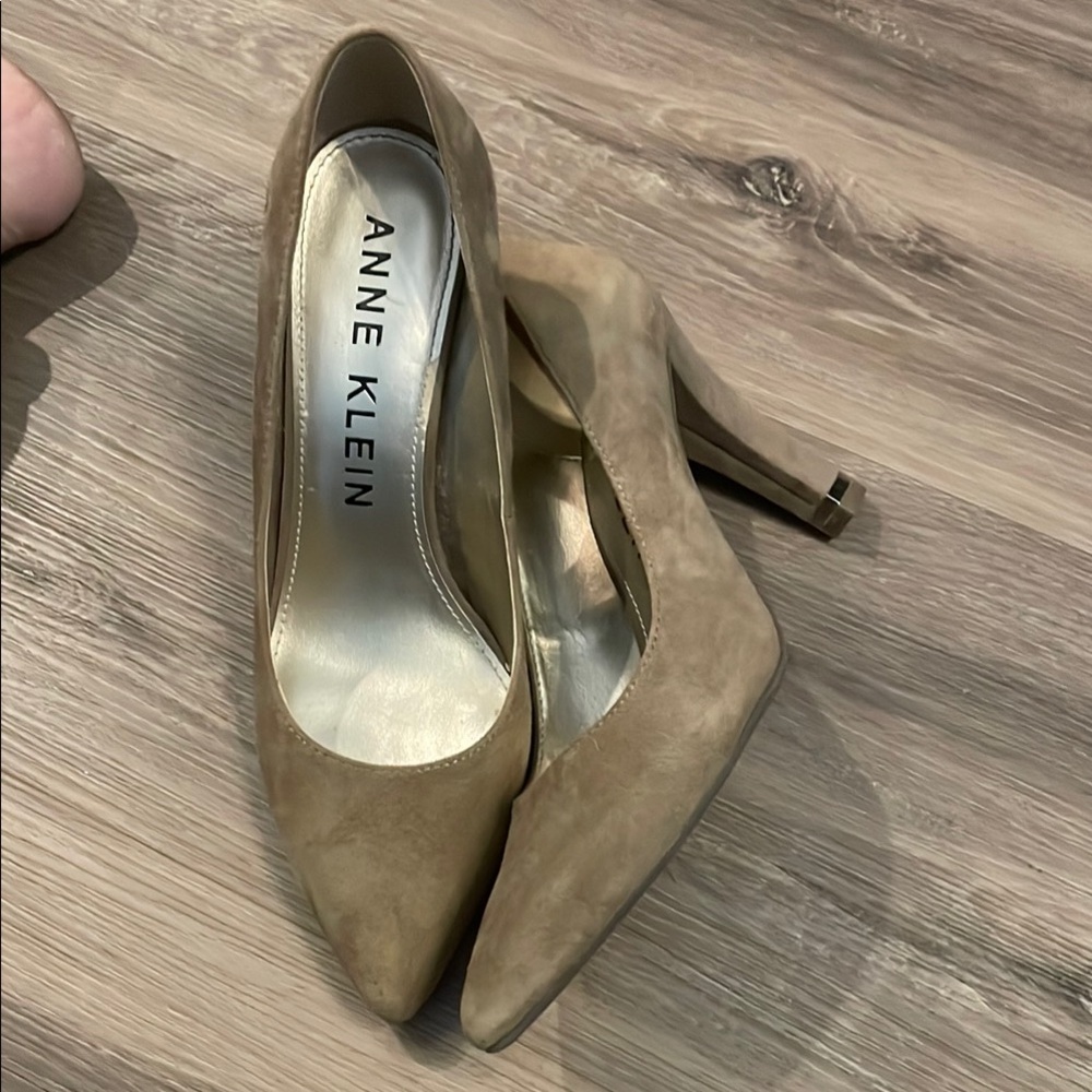 Anne Klein Tan Stiletto Heels Classic Pumps
